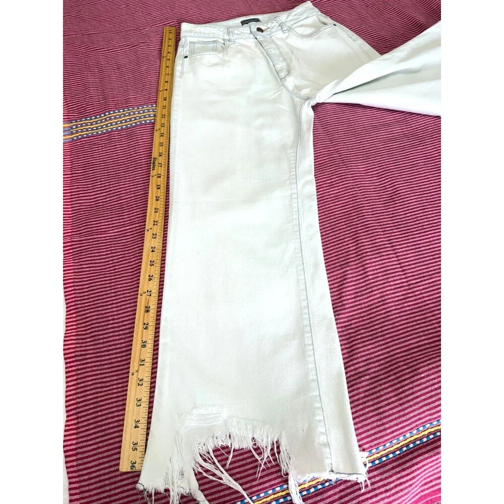 DL1961 Light Blue Wide Leg Cropped Jeans Distressed Frayed Hem High Rise Size 26